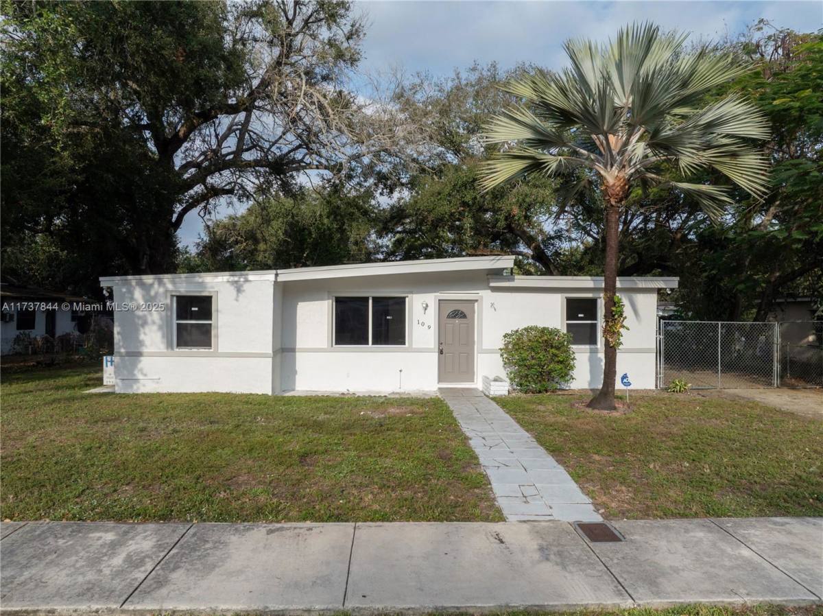 House for rent at 109 Edmund Rd, Hollywood, FL 33023