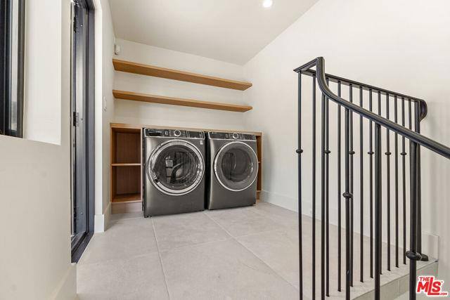652 Huntley Dr #102, West Hollywood, CA 90069