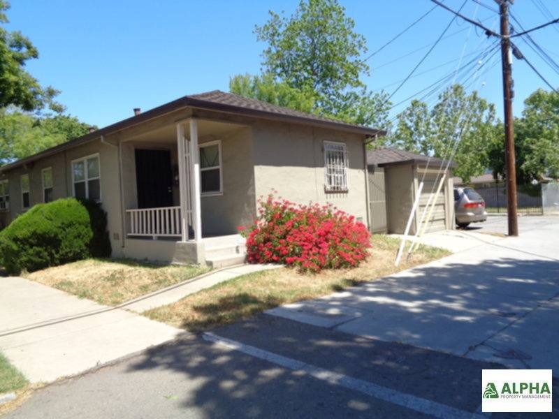 Townhouse for rent at 2315 Alhambra Blvd, Sacramento, CA 95817