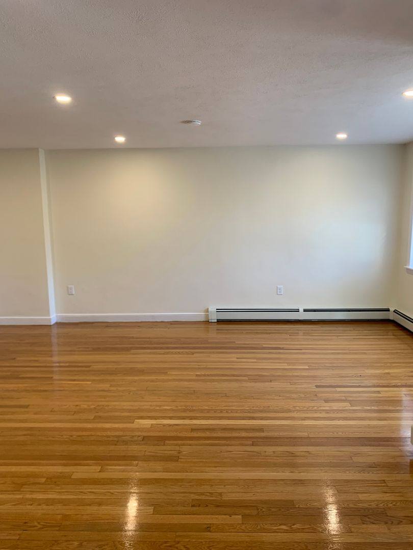 Apartment for rent at 312 Tappan St #1A, Brookline, MA 02445