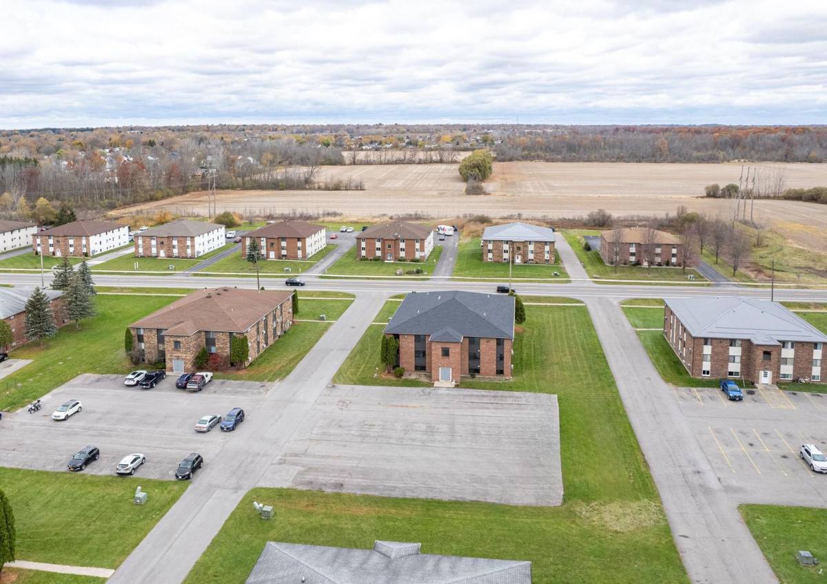 Apartment for rent at 6371 Robinson Rd; 6578-6592 Dysinger Rd, Lockport, NY 14094
