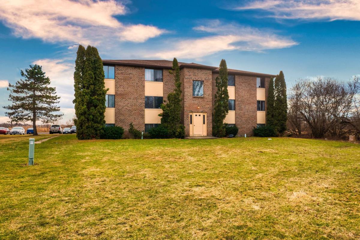 Apartment for rent at 6371 Robinson Rd; 6578-6592 Dysinger Rd, Lockport, NY 14094