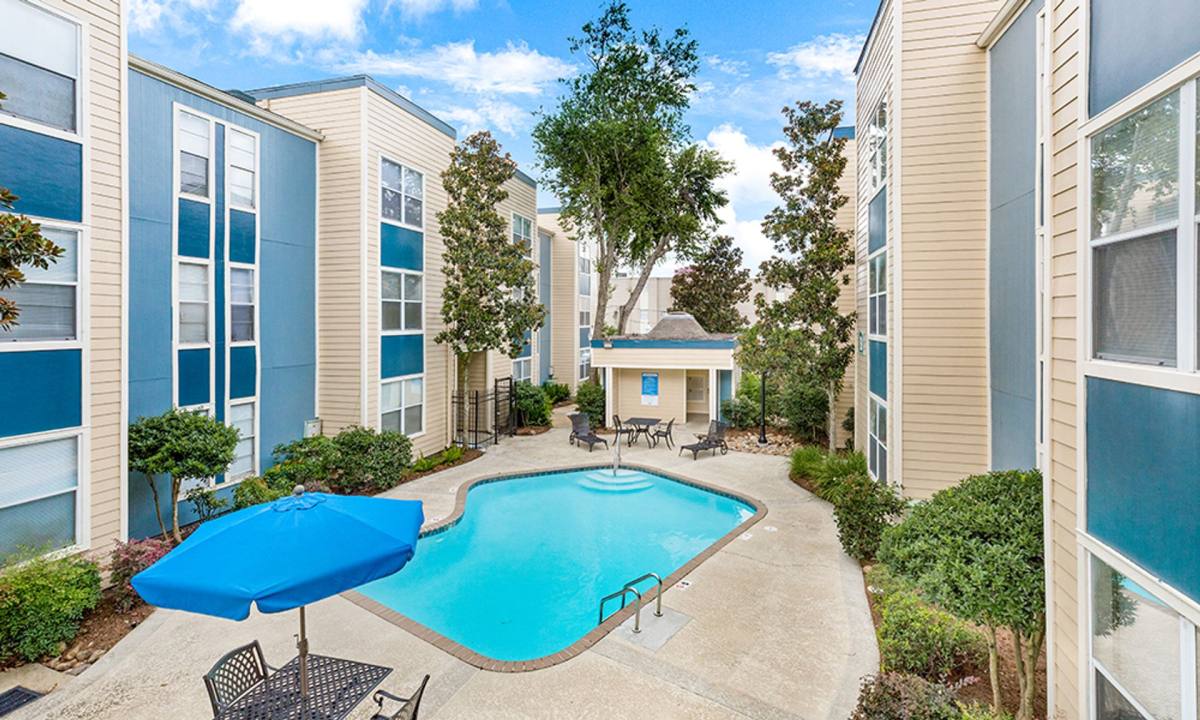 Apartment for rent at 4025 W Napoleon Ave, Metairie, LA 70001