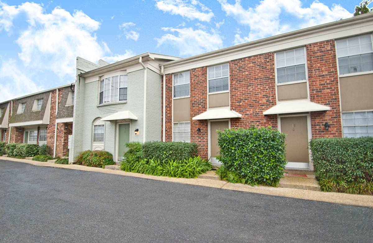 Townhouse for rent at 6525 Park Manor Dr, Metairie, LA 70003