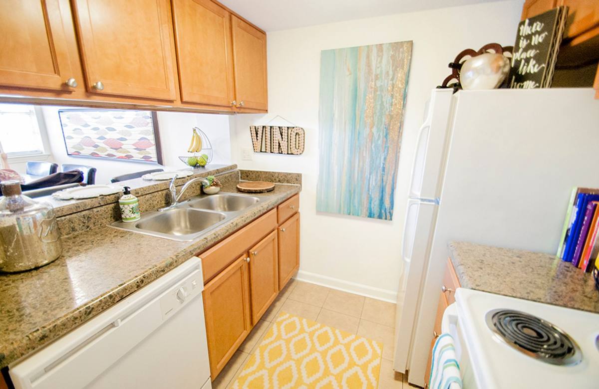 Townhouse for rent at 6525 Park Manor Dr, Metairie, LA 70003