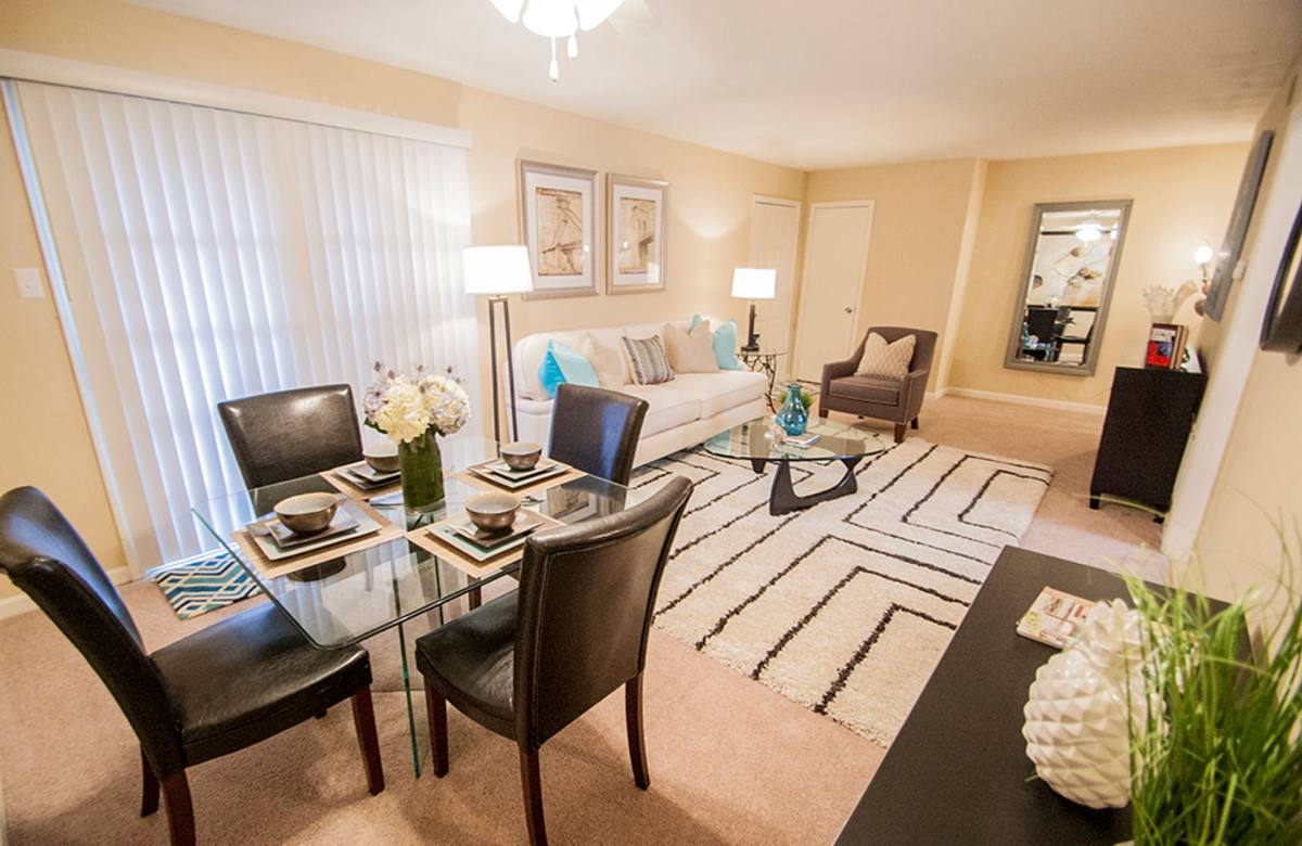 Townhouse for rent at 3127 Transcontinental, Metairie, LA 70003