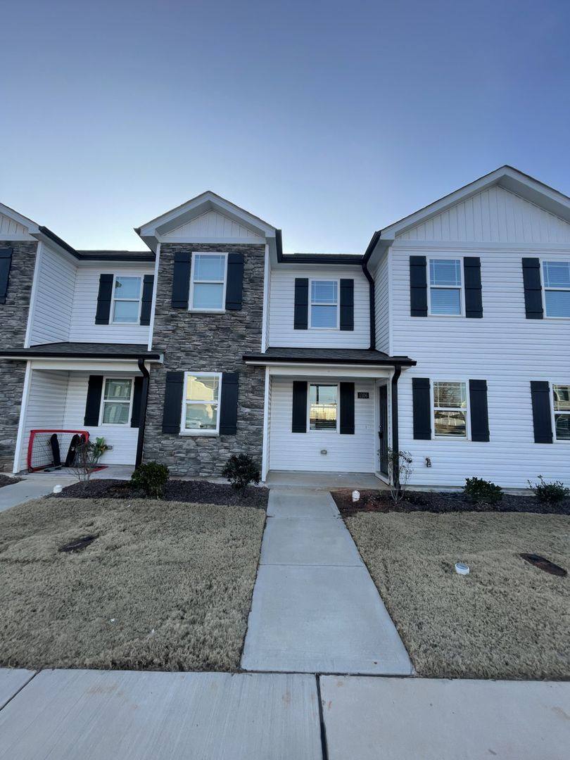Townhouse for rent at 1106 Peony Lane, Youngsville, NC 27596