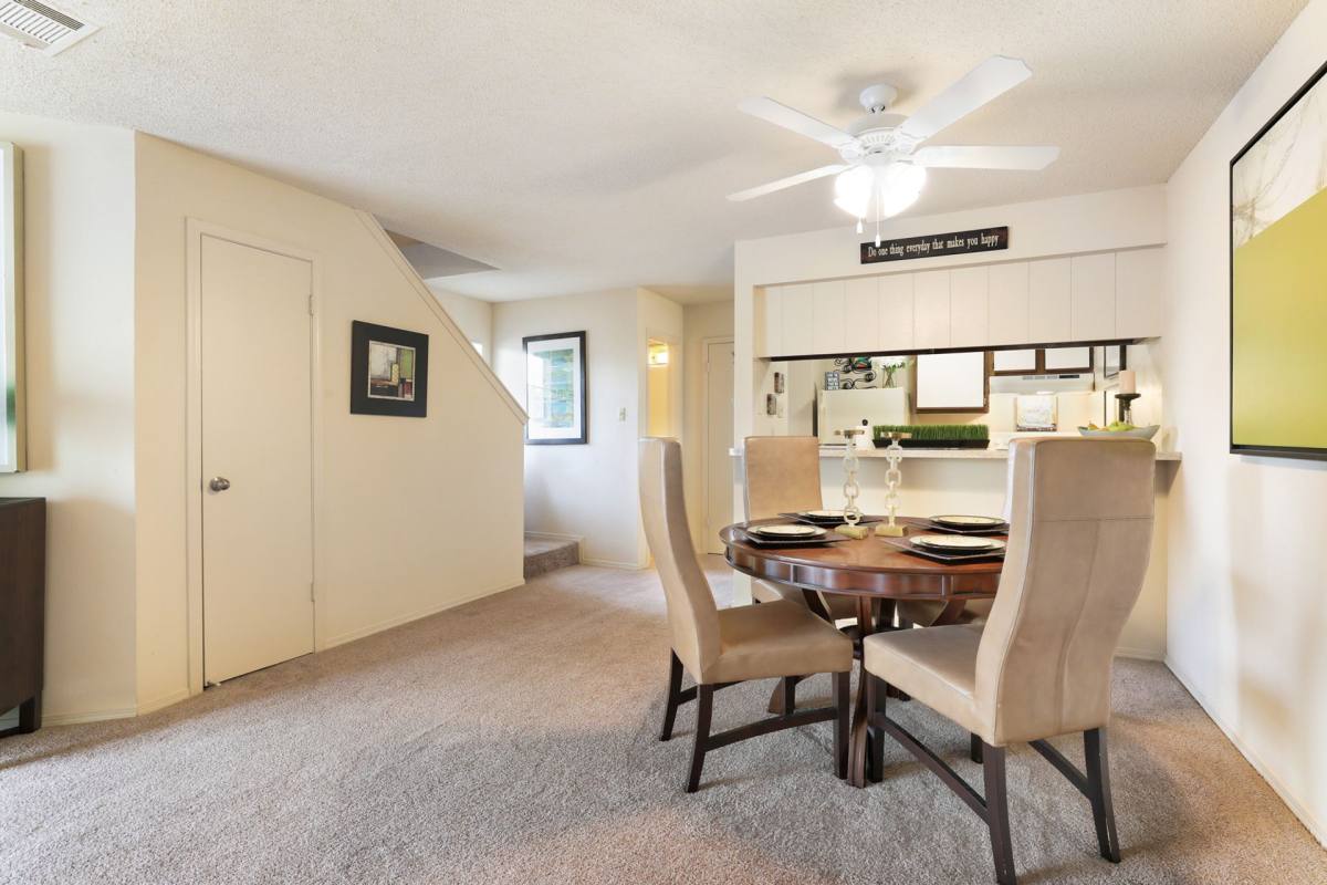 Apartment for rent at 1402 N Causeway Blvd, Mandeville, LA 70471