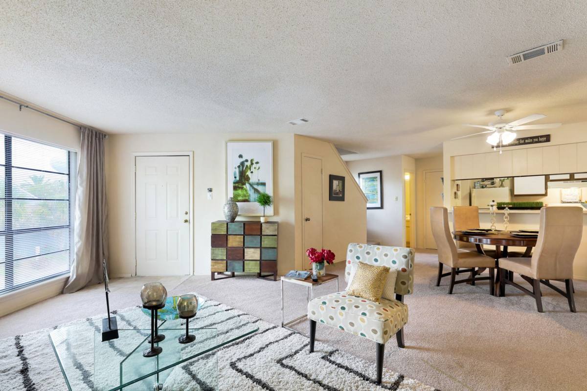 Apartment for rent at 1402 N Causeway Blvd, Mandeville, LA 70471