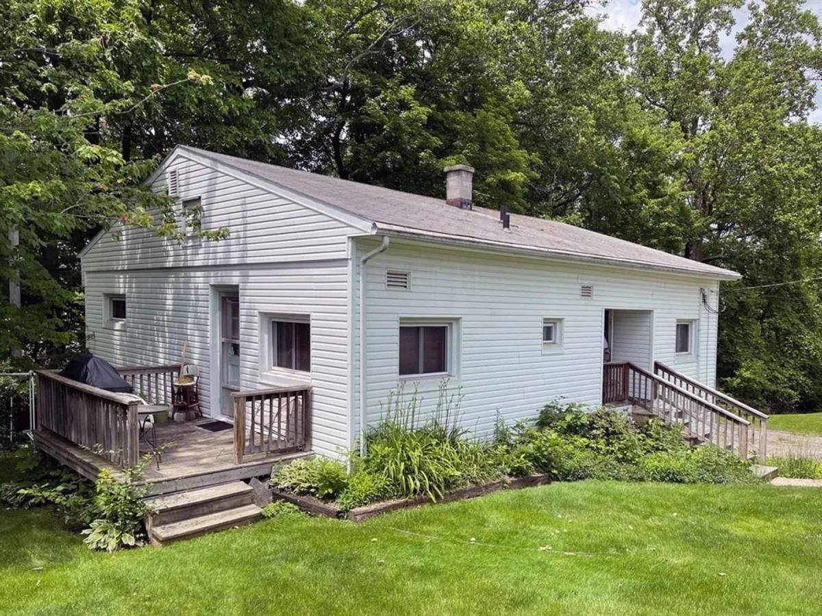 Apartment for rent at 116-118 Grassmere Ave, Mansfield, OH 44906