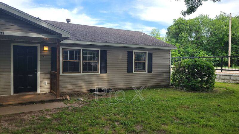 Apartment for rent at 913 E Quincy St #A, Pittsburg, KS 66762