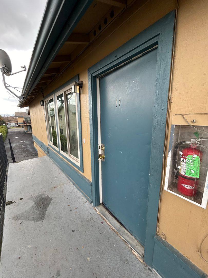 Apartment for rent at 1321 S Central, Visalia, CA 93277