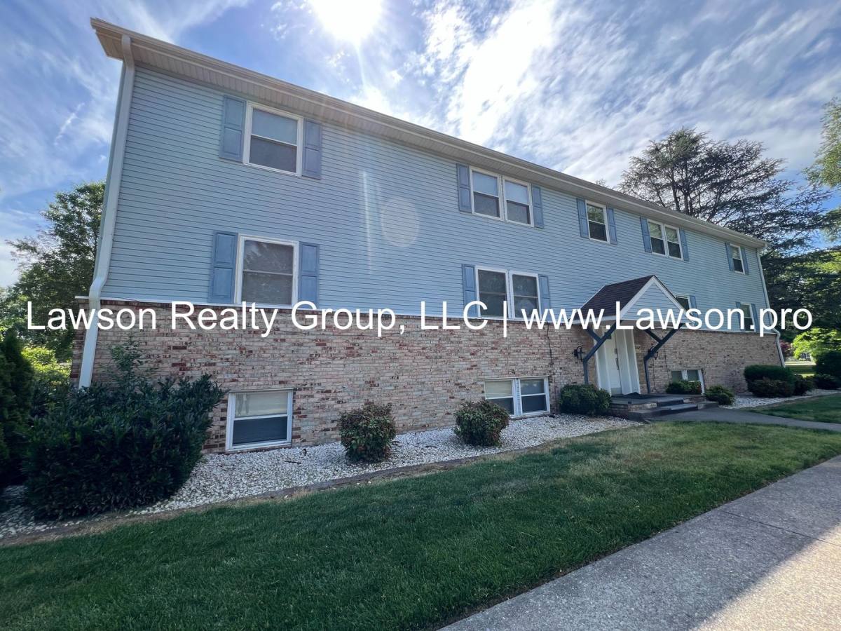 Apartment for rent at 805 Apperson Dr, Salem, VA 24153