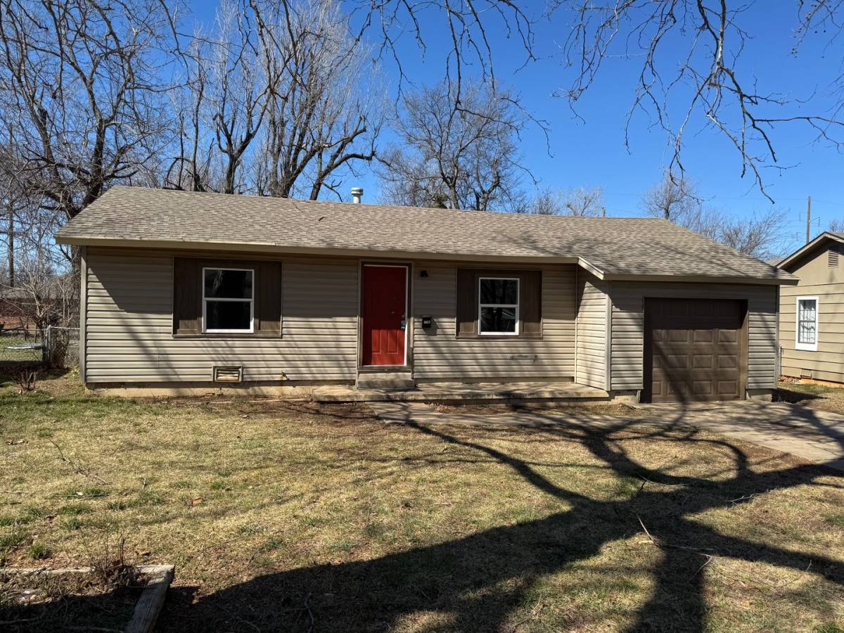 House for rent at 3313 Brookside Dr, Oklahoma City, OK 73110