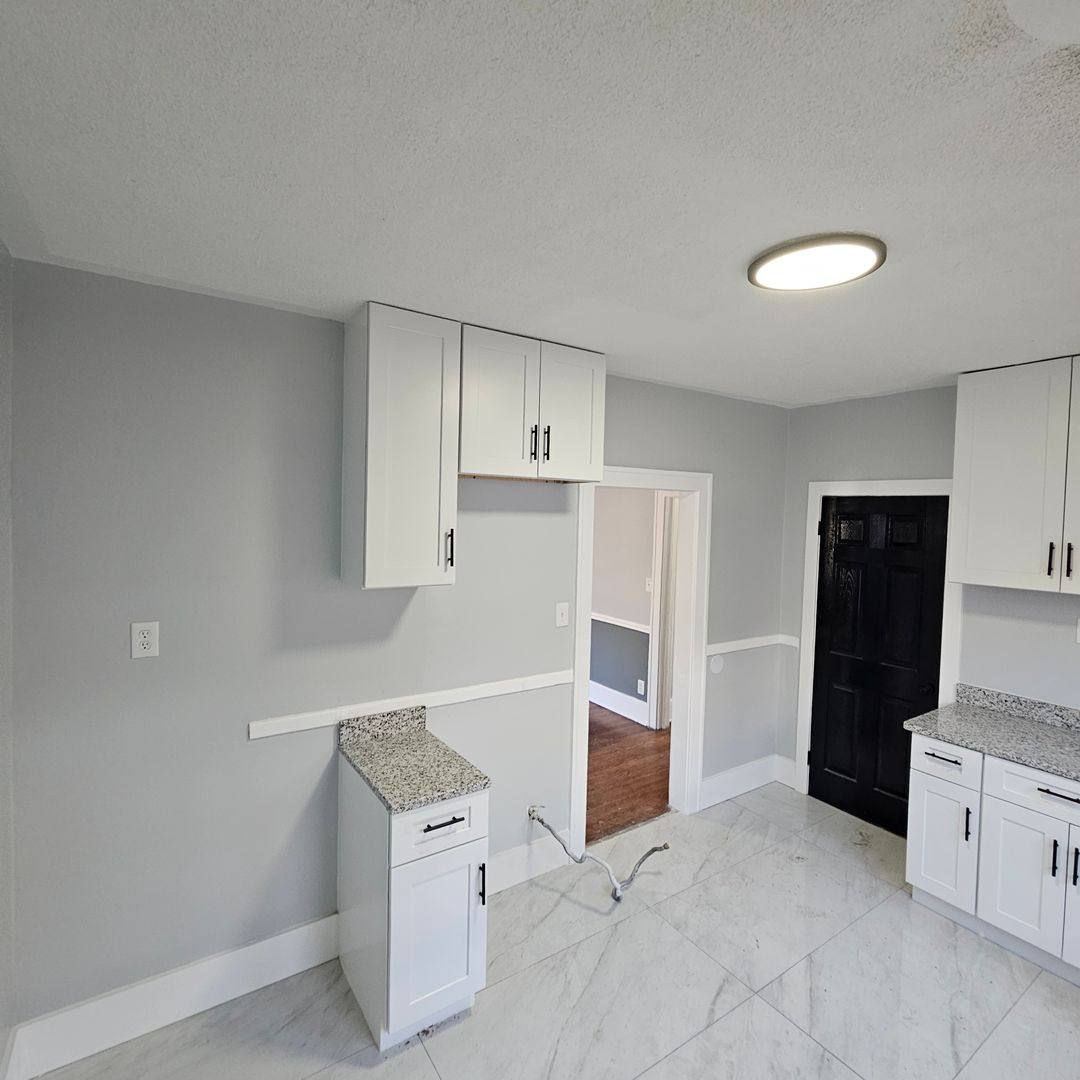 Apartment for rent at 2925-2927 Cortland, Detroit, MI 48206