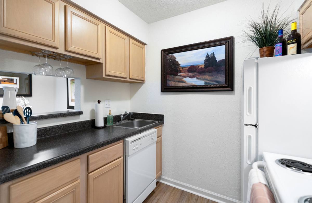 3901 N-I10 Service Rd, Metairie, LA 70002 - Apartment For Rent - Image 8