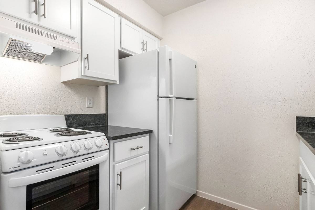 Apartment for rent at 3901 N-I10 Service Rd, Metairie, LA 70002