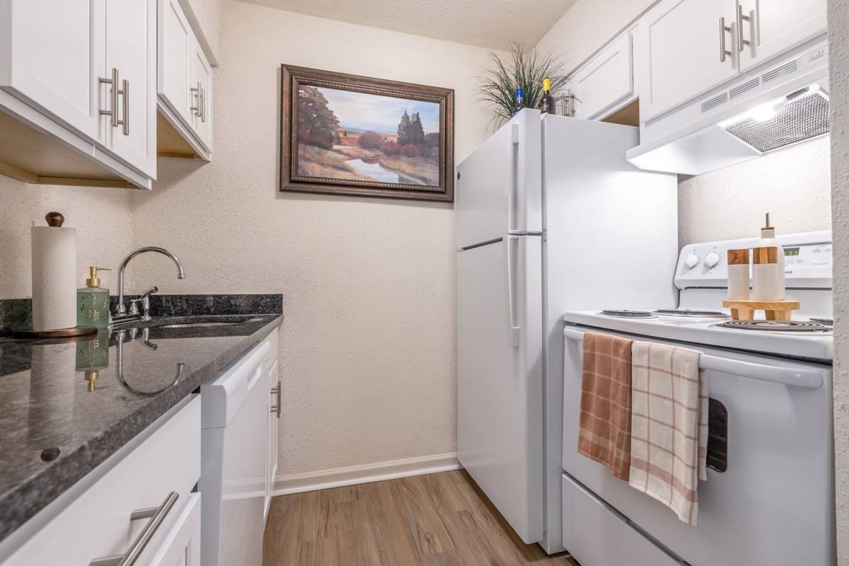 Apartment for rent at 3901 N-I10 Service Rd, Metairie, LA 70002