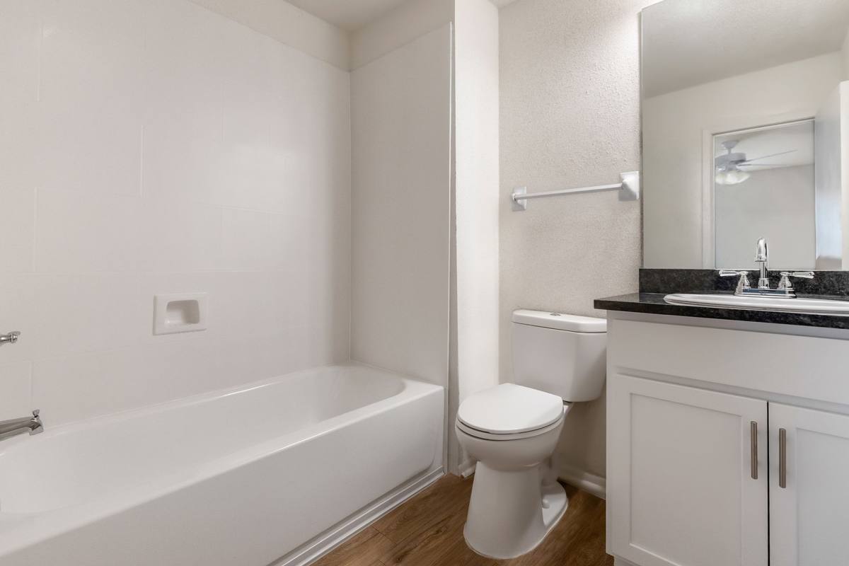 Apartment for rent at 3901 N-I10 Service Rd, Metairie, LA 70002