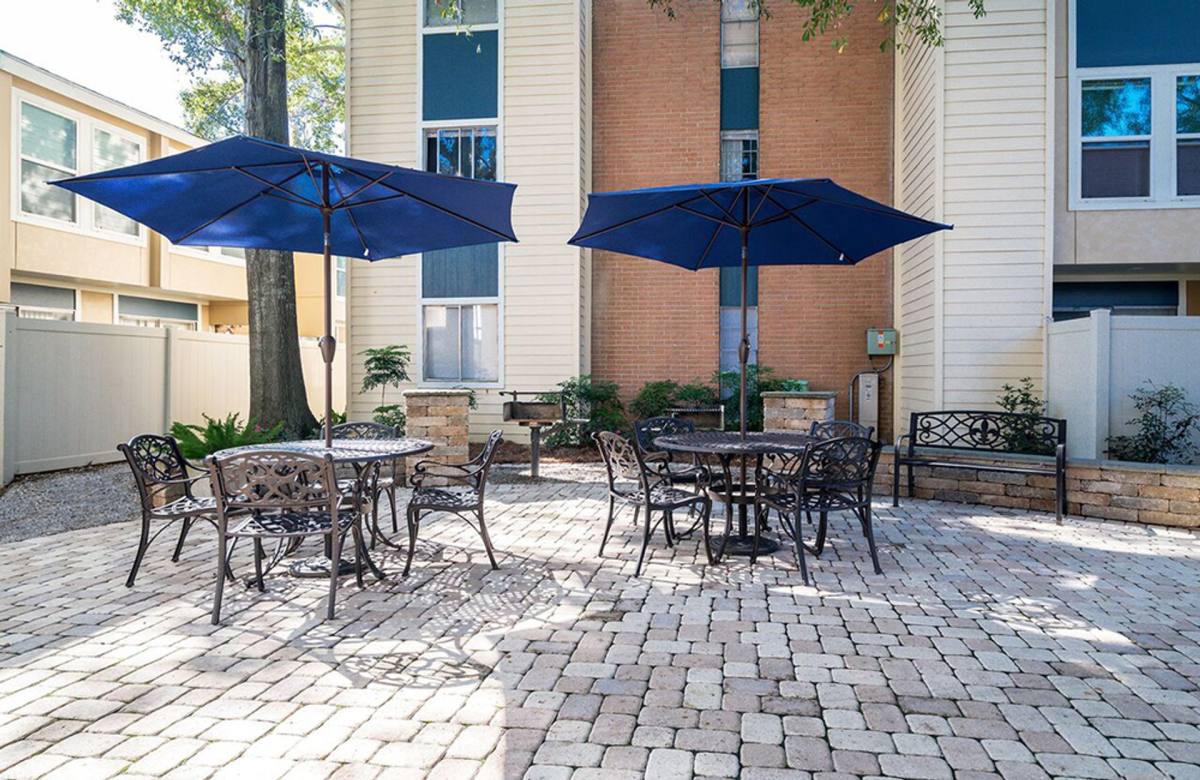 Apartment for rent at 3912 S I-10 Service Rd, Metairie, LA 70001