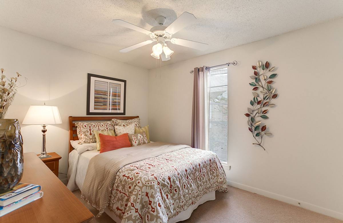Apartment for rent at 3912 S I-10 Service Rd, Metairie, LA 70001