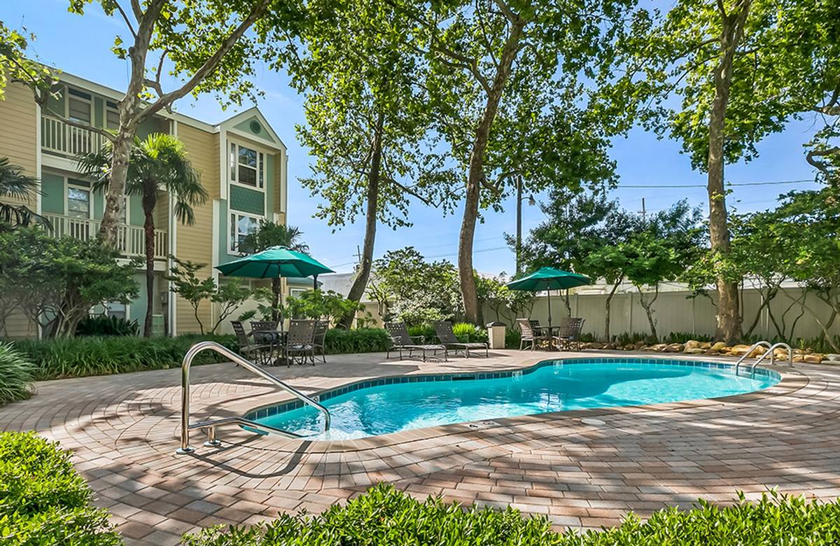 Apartment for rent at 4936 Zenith St, Metairie, LA 70001
