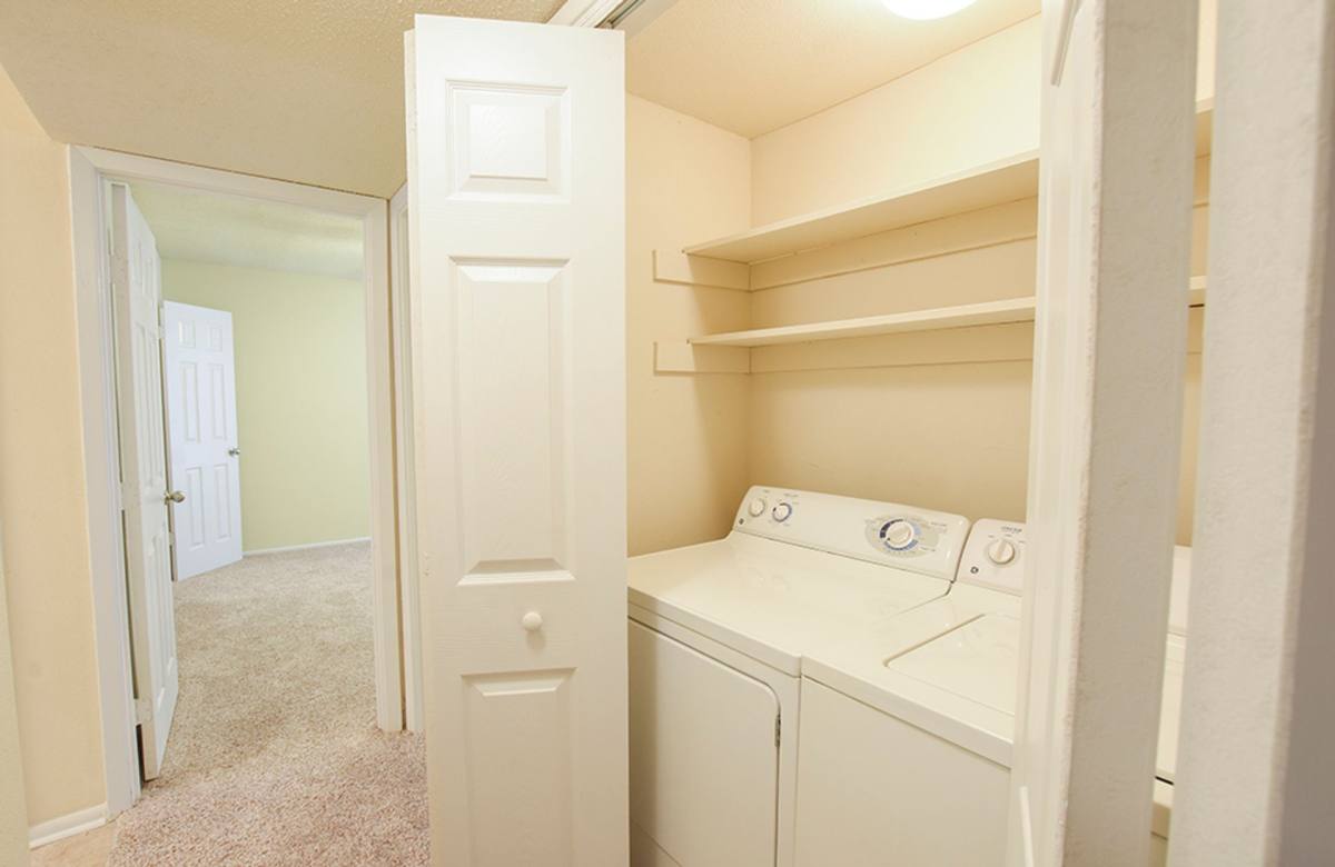 Apartment for rent at 4936 Zenith St, Metairie, LA 70001