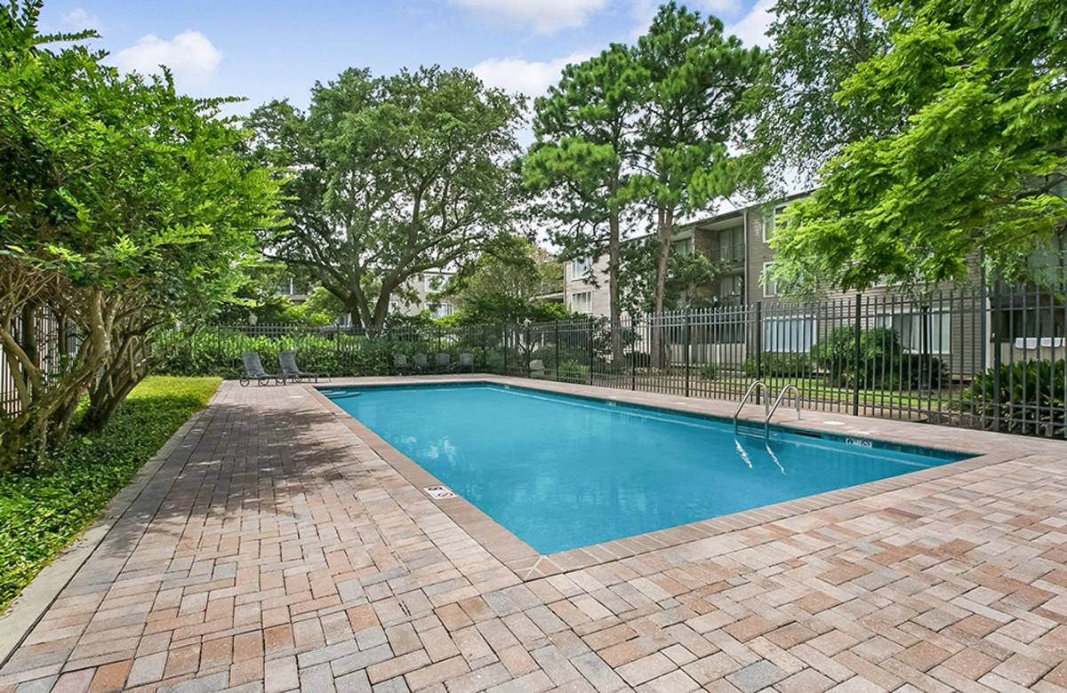 Apartment for rent at 3500 Division St, Metairie, LA 70002
