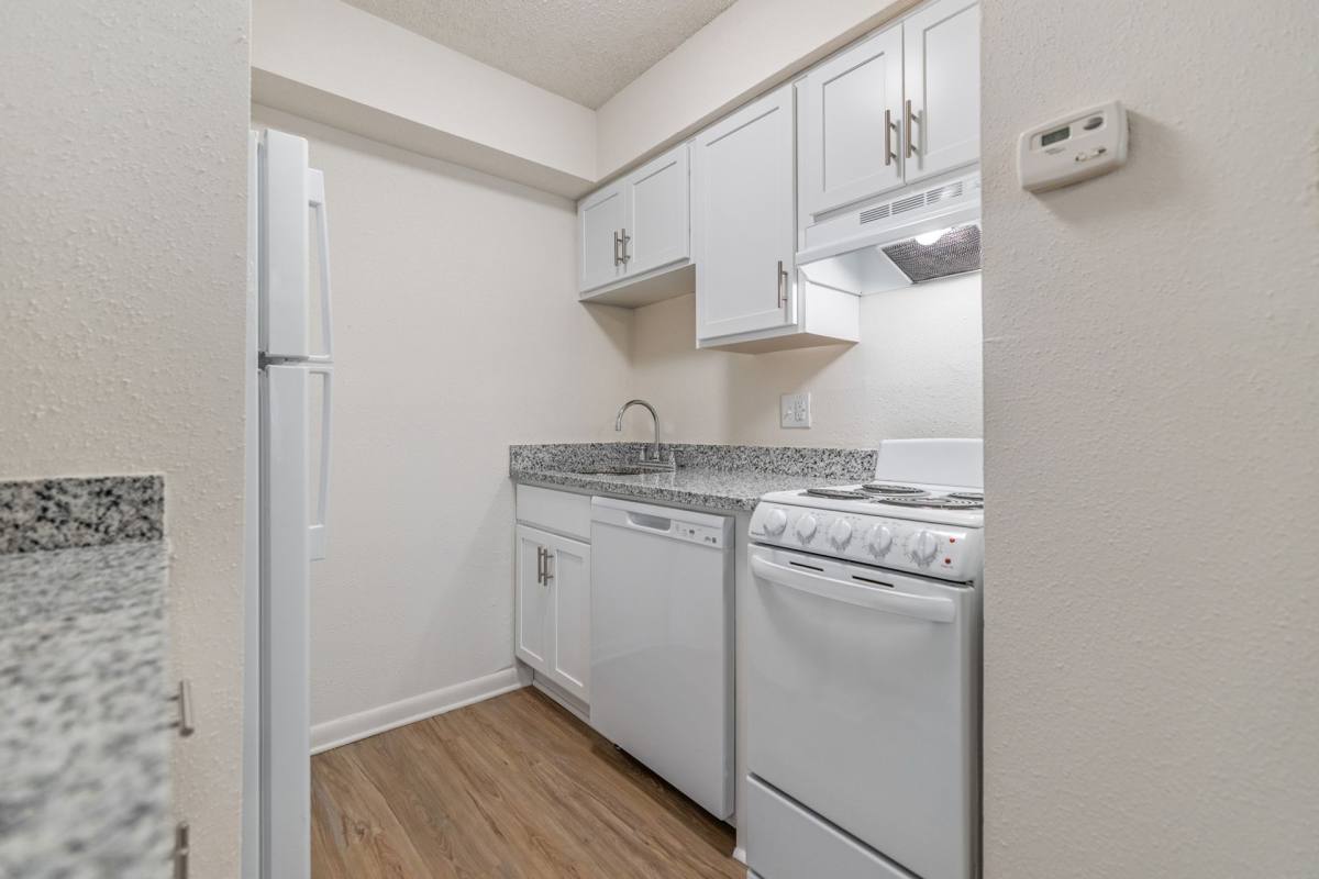 Apartment for rent at 1441 Lake Ave, Metairie, LA 70005