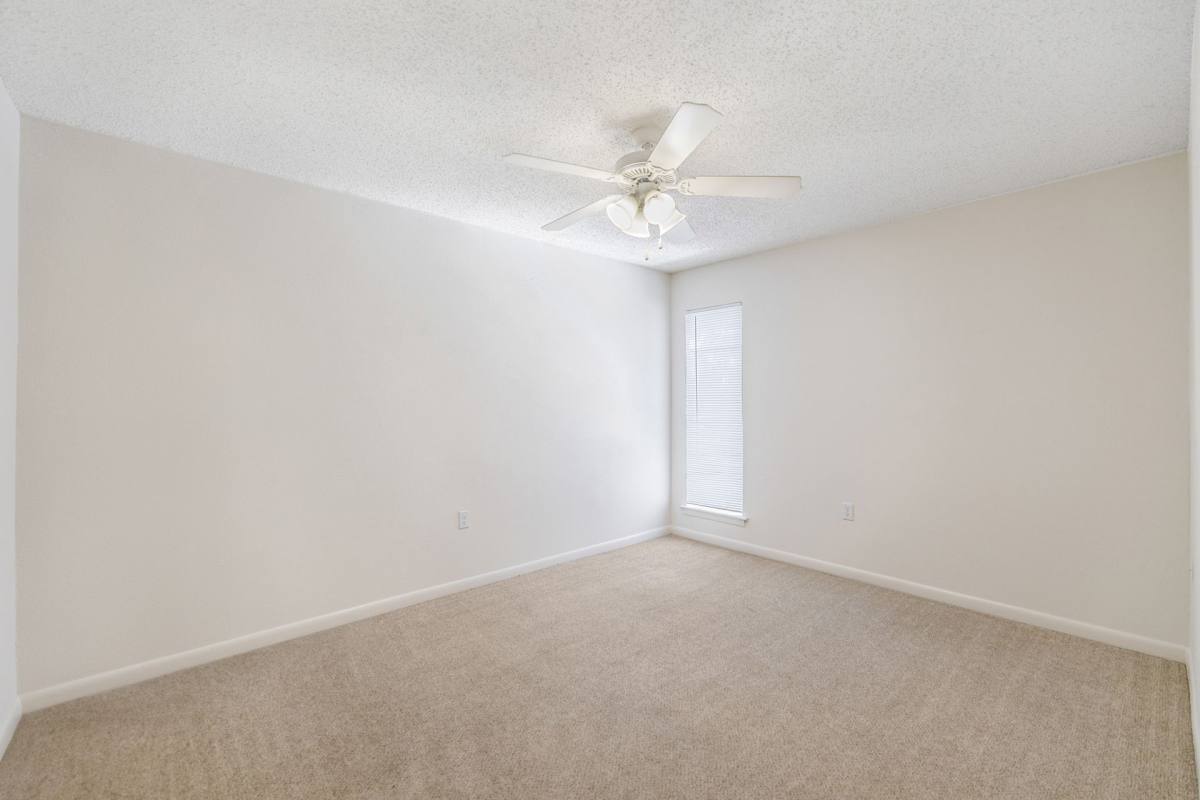 Apartment for rent at 1441 Lake Ave, Metairie, LA 70005
