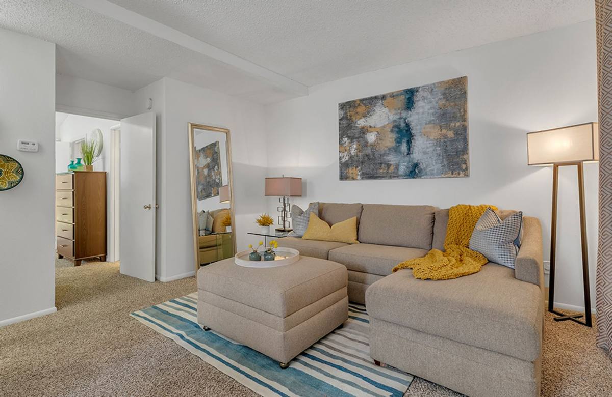 Apartment for rent at 6826 Veterans Blvd, Metairie, LA 70003