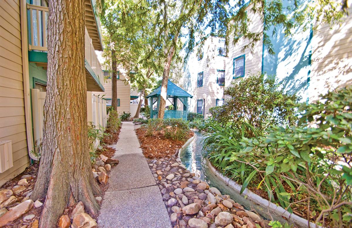 Apartment for rent at 6826 Veterans Blvd, Metairie, LA 70003