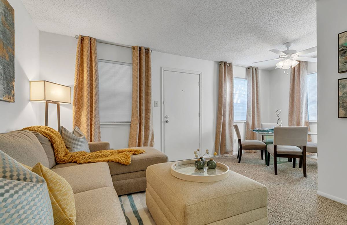 Apartment for rent at 6826 Veterans Blvd, Metairie, LA 70003