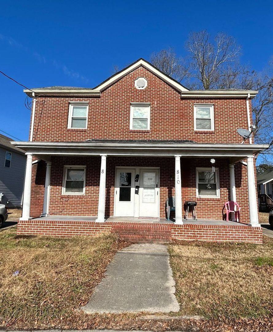 Apartment for rent at 810 2nd Ave, Suffolk, VA 23434