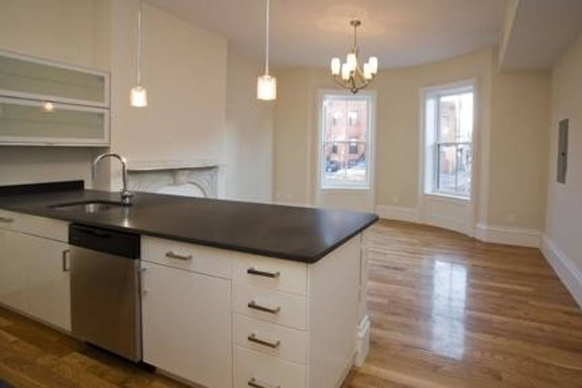 Apartment for rent at 656 Massachusetts Ave #A2, Boston, MA 02118
