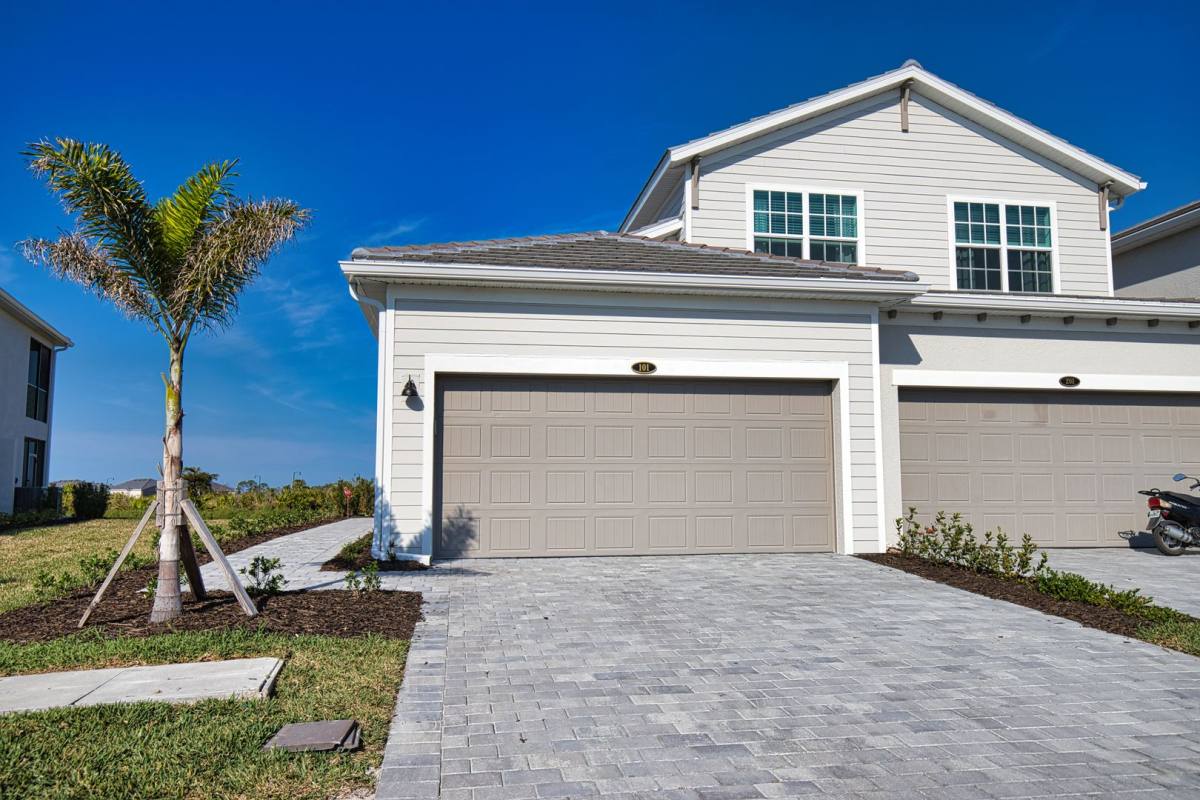Townhouse for rent at 17685 Boracay Court, Venice, FL 34293