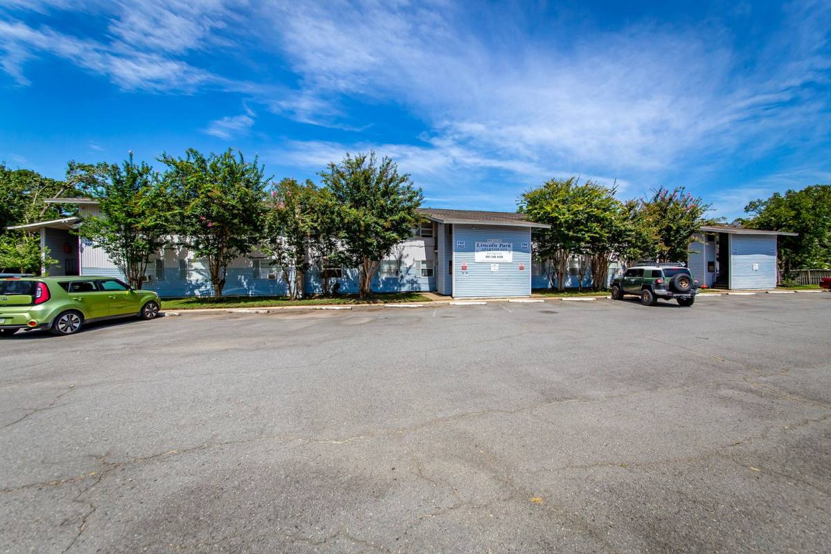 Apartment for rent at 404 N Lincoln St, Cabot, AR 72023