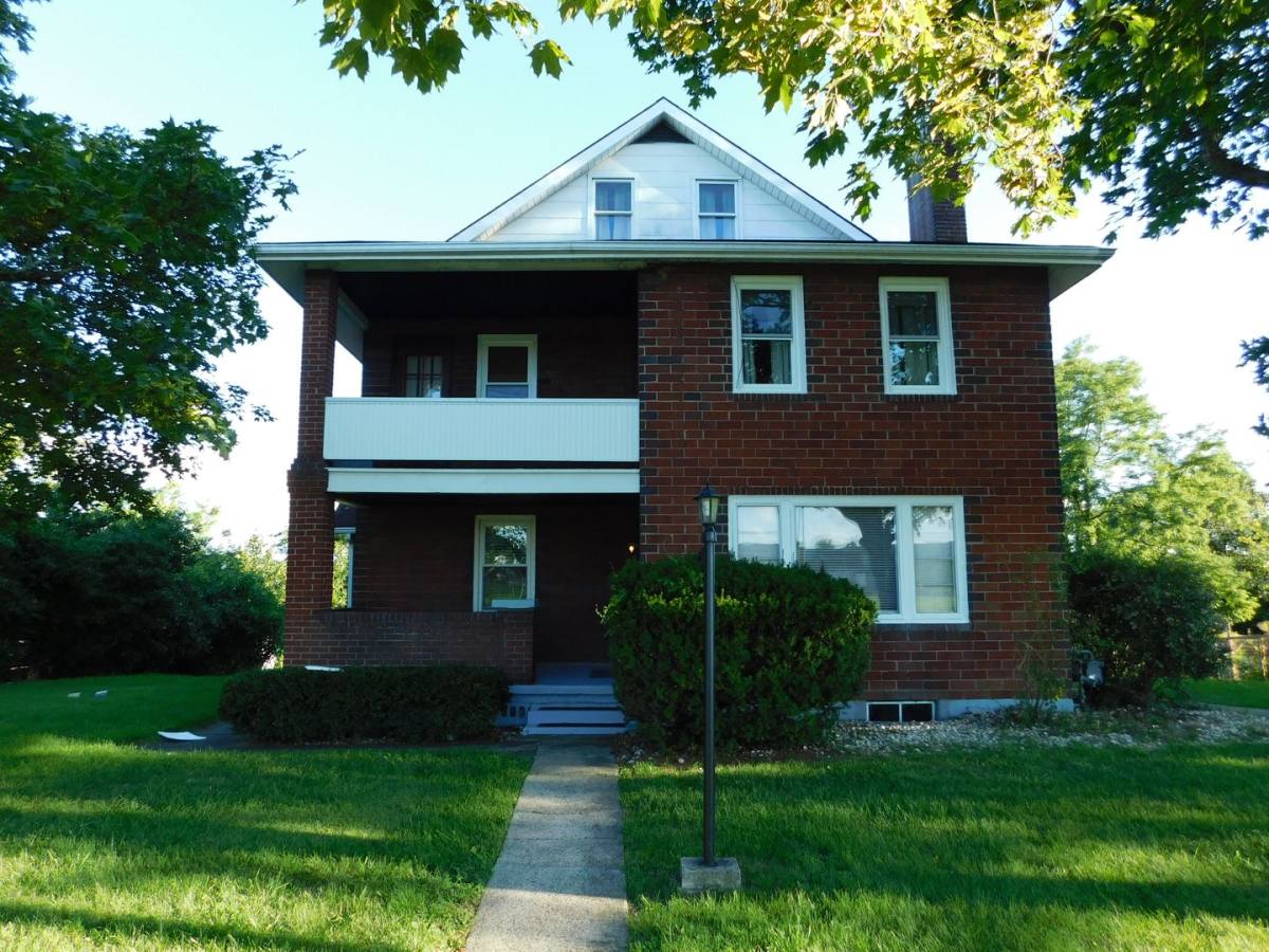 Apartment for rent at 1027 Penhurst, Cumberland, MD 21502