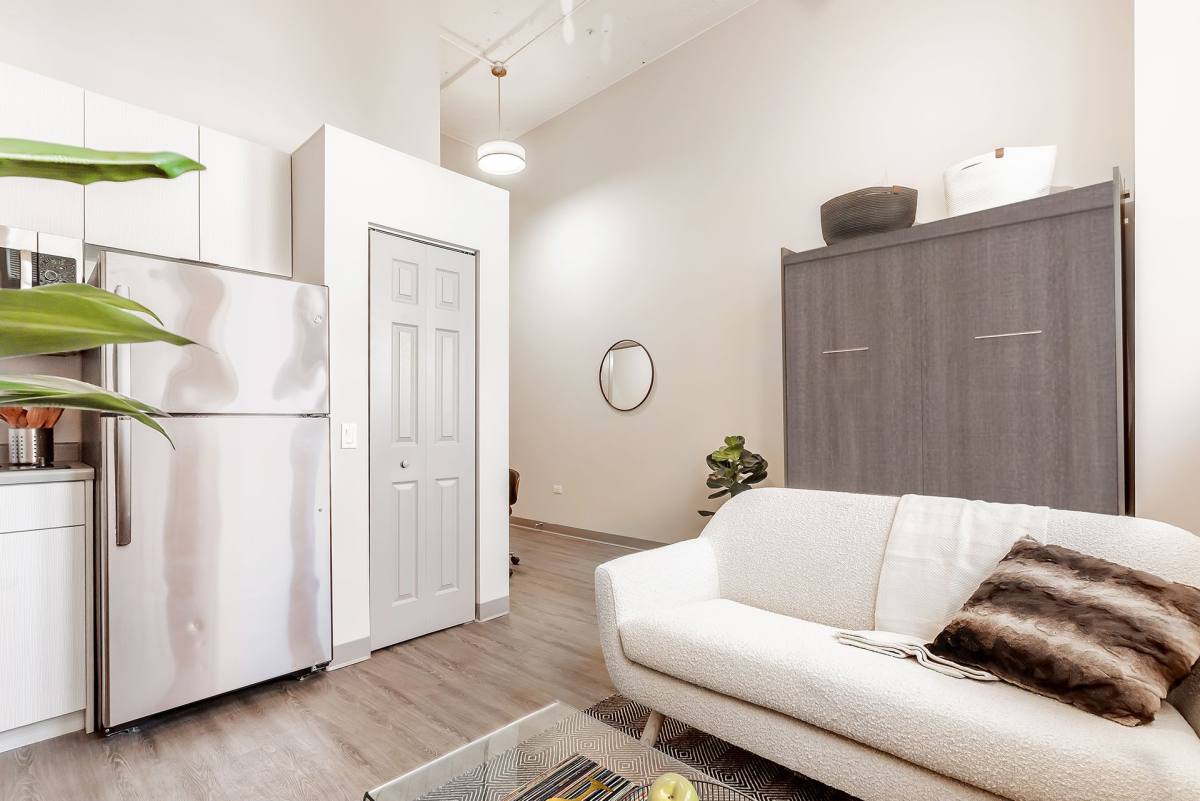 Apartment for rent at 61 E 21st St, Chicago, IL 60616
