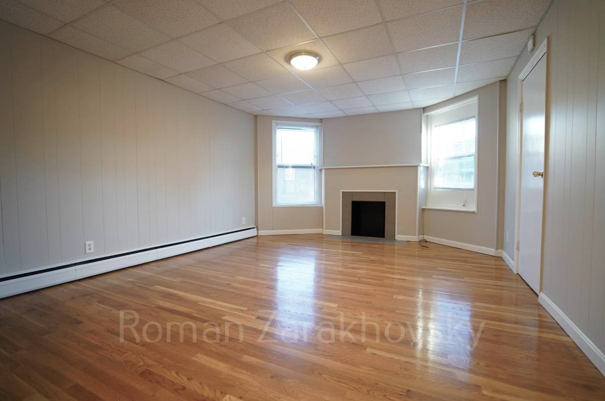 Apartment for rent at 1053 Beacon St #6A, Brookline, MA 02446