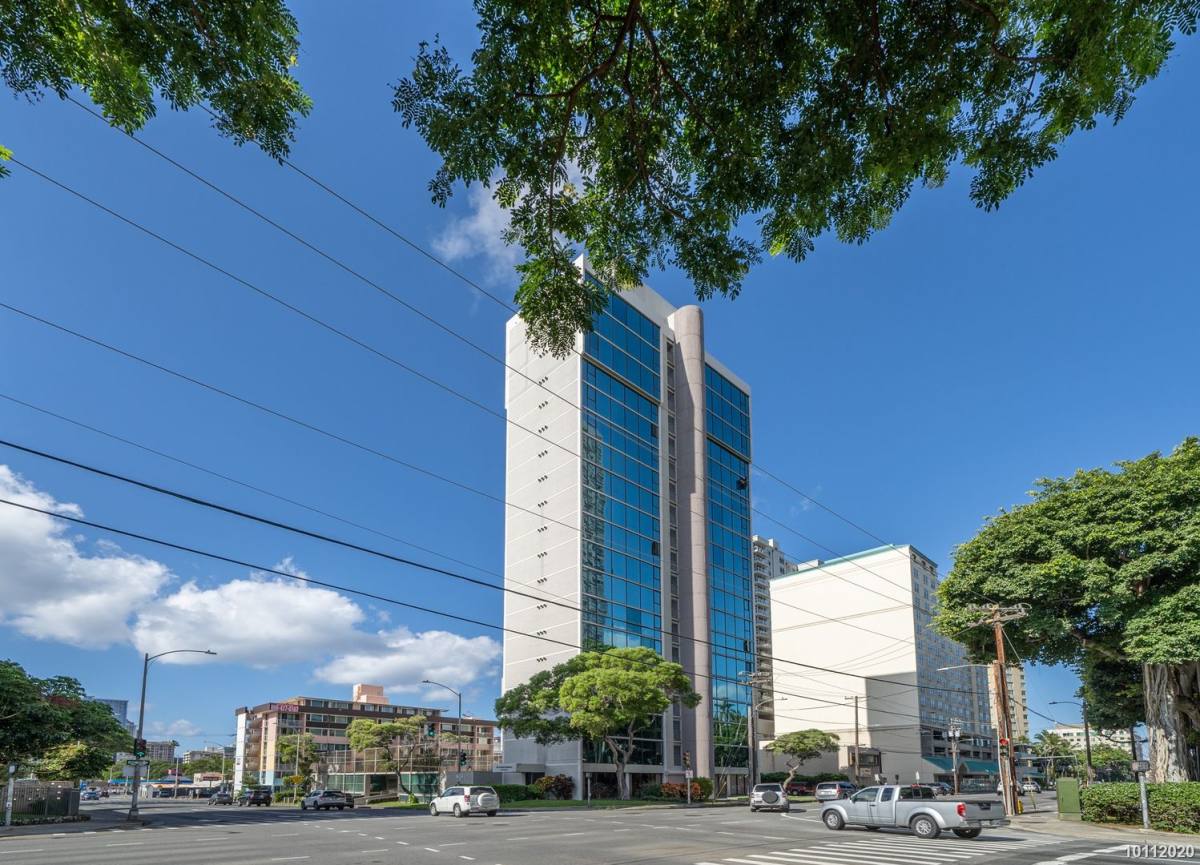 Condo for rent at 1114 Punahou St, Honolulu, HI 96826