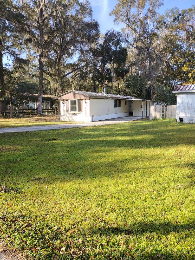 House for rent at 3182 County Rd, Lake Panasoffkee, FL 33538