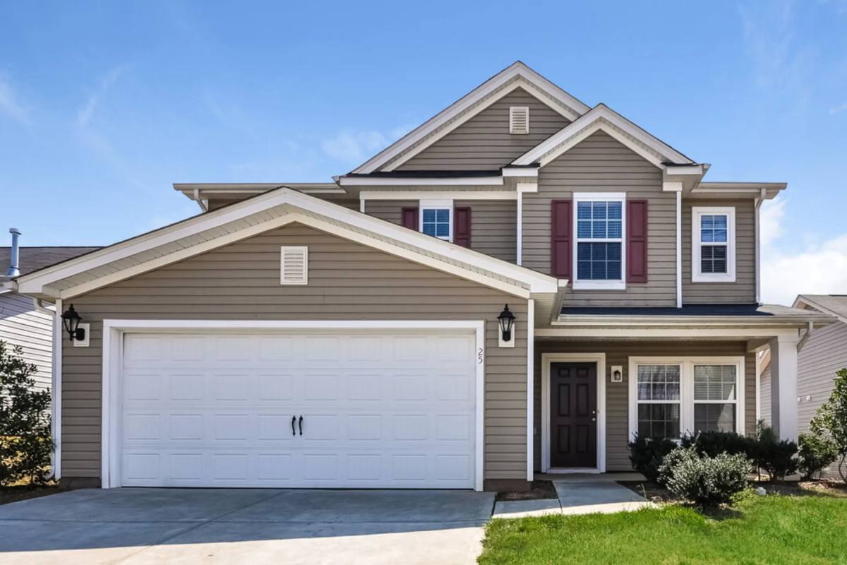 House for rent at 25 Norwich Dr, Clayton, NC 27520