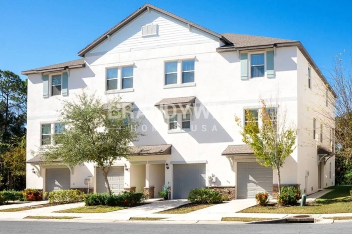 Townhouse for rent at 5629 Mercado Dr, Port Richey, FL 34668