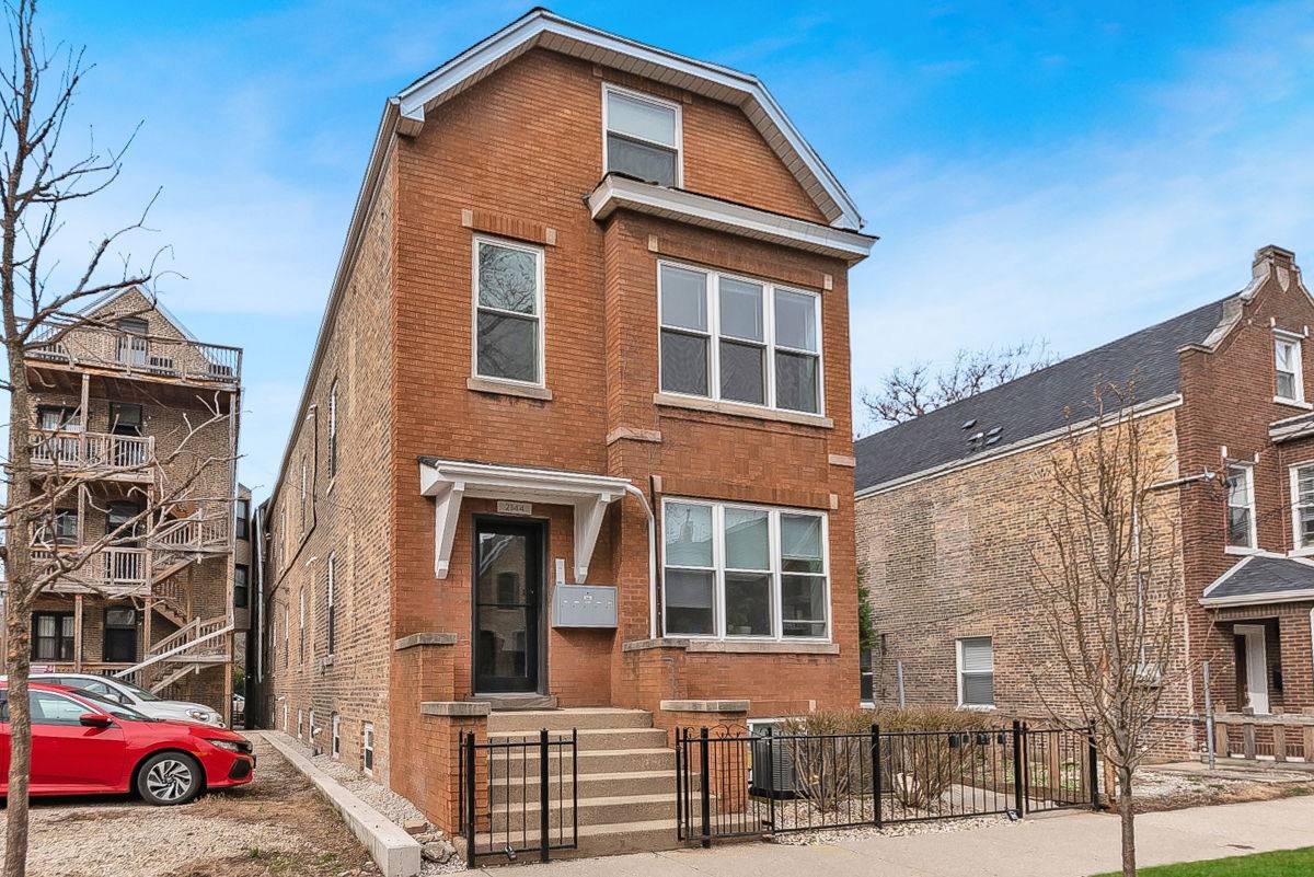 Apartment for rent at 2144 W Shakespeare Ave #2F, Chicago, IL 60647