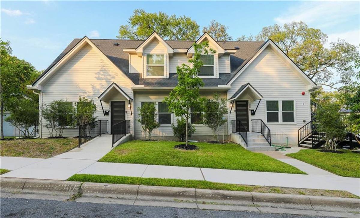 Apartment for rent at 308 Moore, Austin, TX 78705