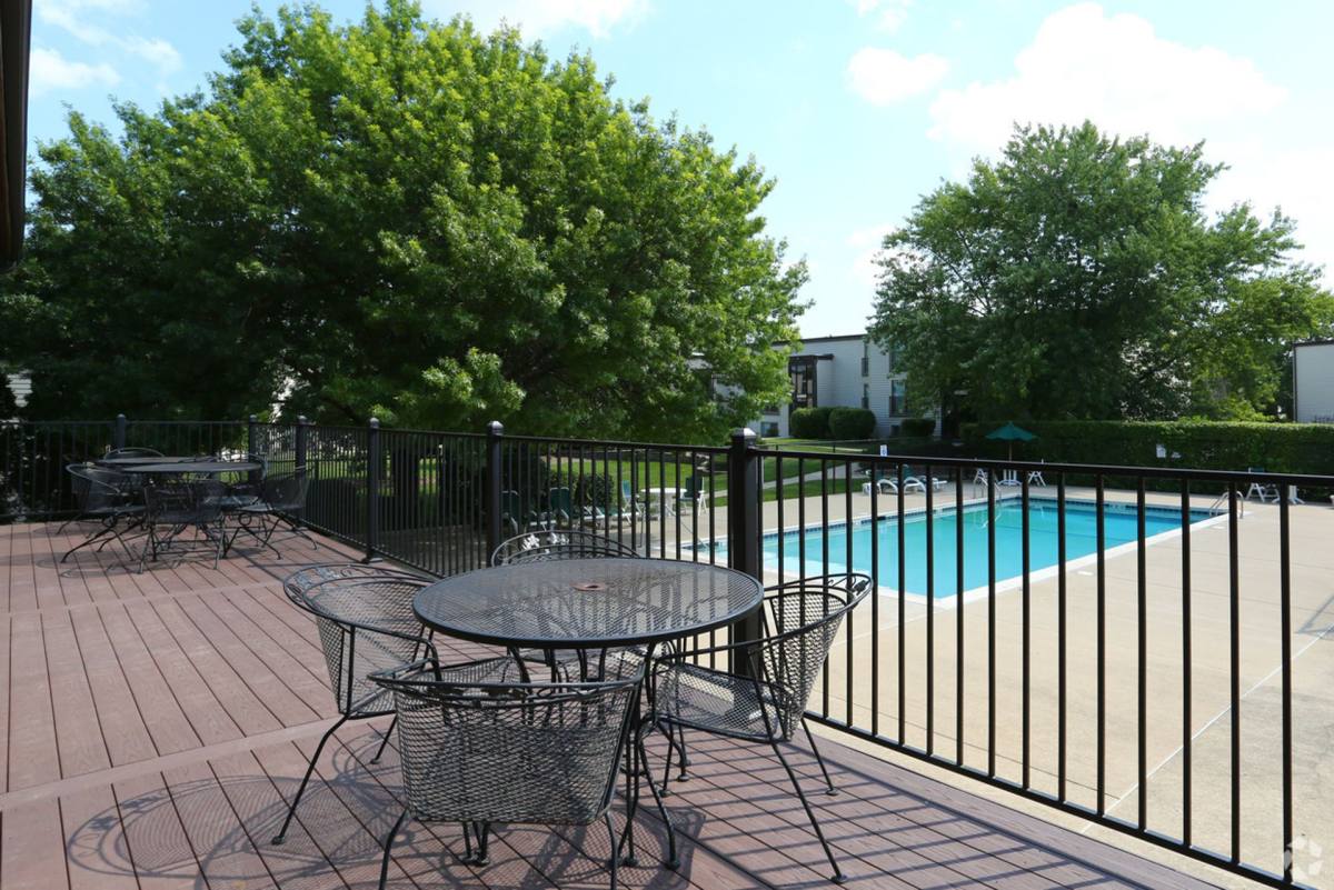 Apartment for rent at 1820 Wessel Court, Saint Charles, IL 60174