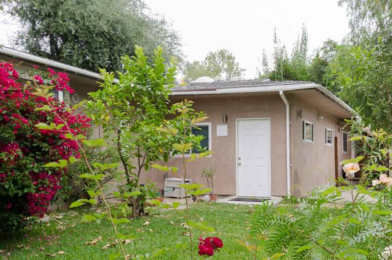 Apartment for rent at 22056 De La Guerra St, Woodland Hills, CA 91364