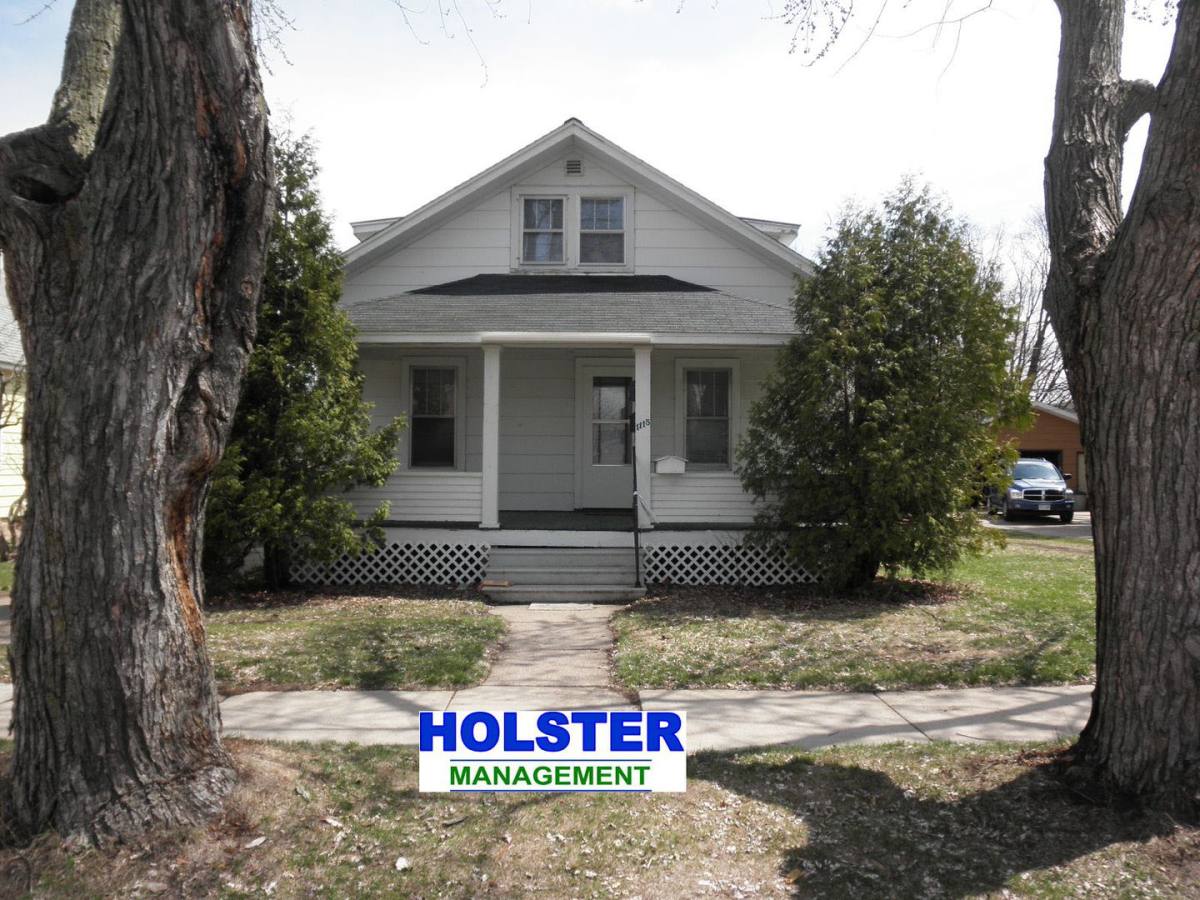 Apartment for rent at 1115 S 8th Ave, Wausau, WI 54401