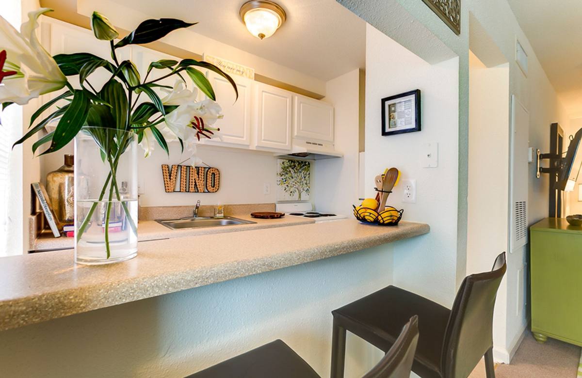 Apartment for rent at 2401 Houma Blvd, Metairie, LA 70001